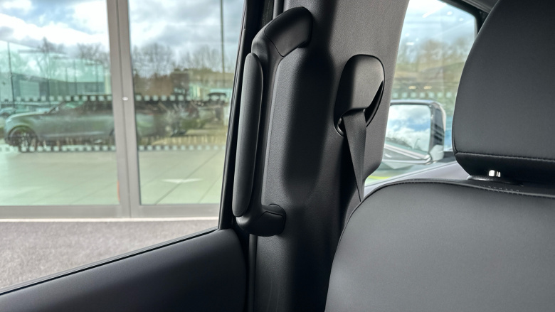 Land Rover Defender 3.0 D350 X-Dynamic SE 110 5dr Auto Diesel Estate